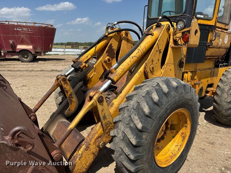 image for item EQ1424 1969 John Deere 646A wheel loader