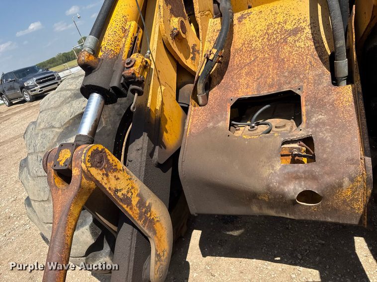 image for item EQ1424 1969 John Deere 646A wheel loader