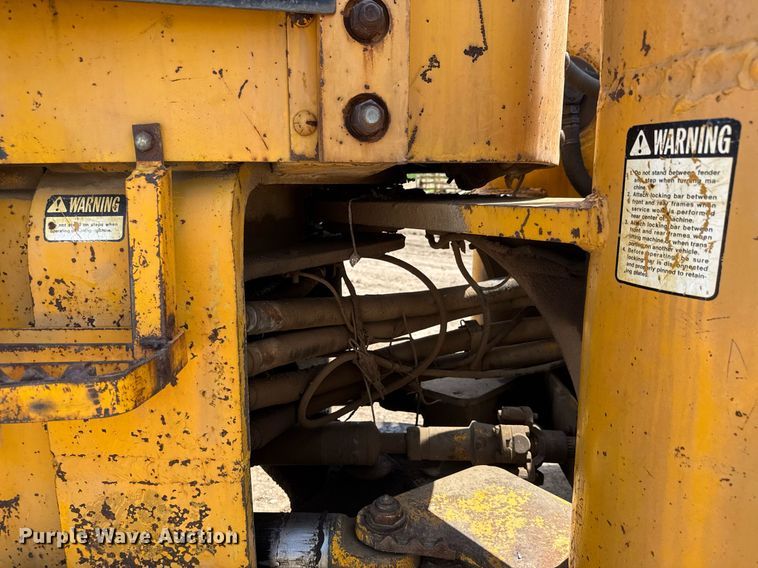 image for item EQ1424 1969 John Deere 646A wheel loader