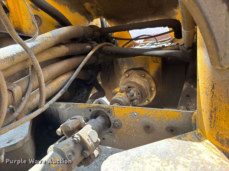 image for item EQ1424 1969 John Deere 646A wheel loader