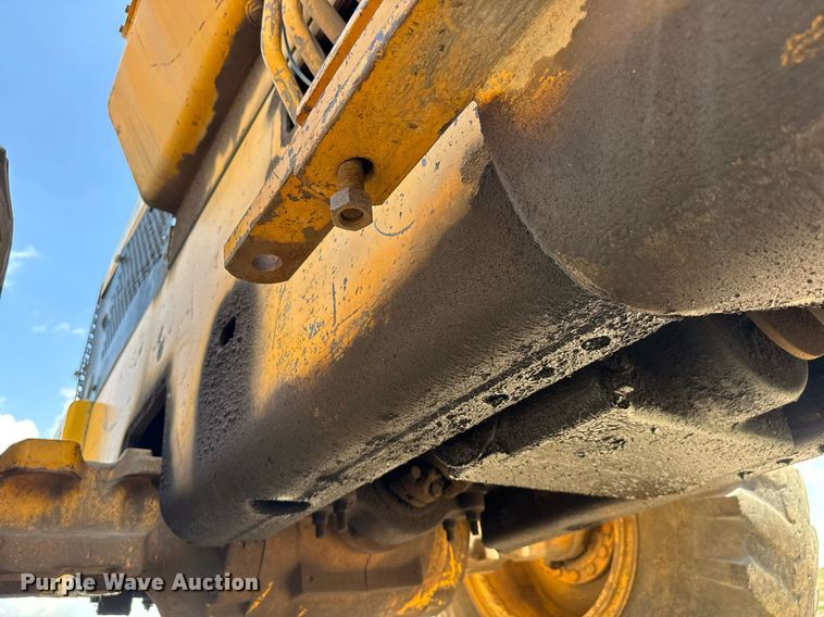 image for item EQ1424 1969 John Deere 646A wheel loader