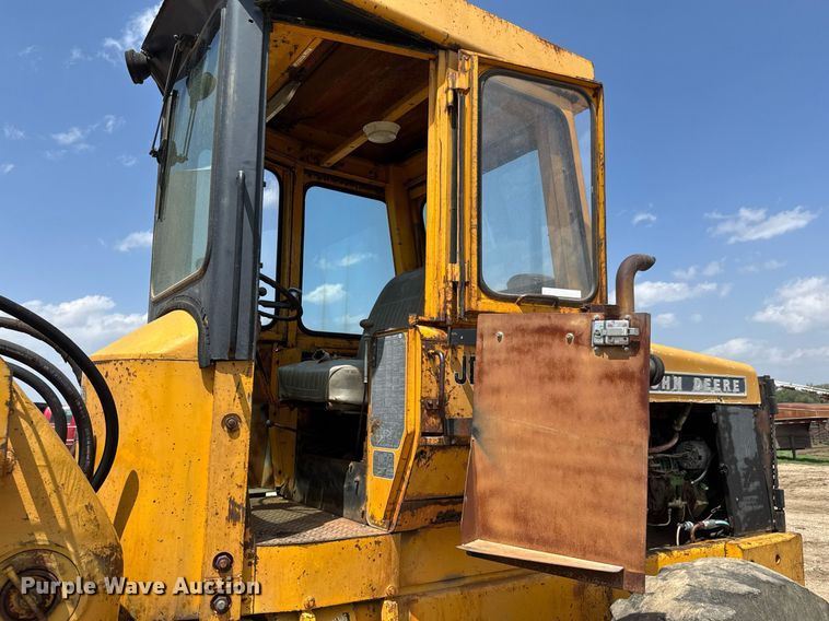 image for item EQ1424 1969 John Deere 646A wheel loader