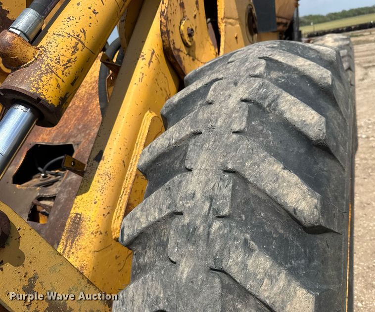 image for item EQ1424 1969 John Deere 646A wheel loader