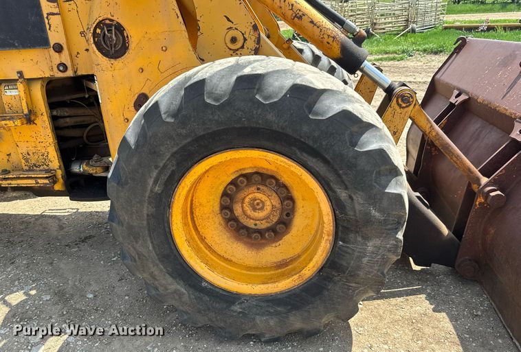 image for item EQ1424 1969 John Deere 646A wheel loader
