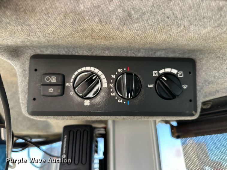 image for item EQ4650 2017 Volvo L180H wheel loader