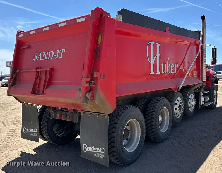 image for item EQ4652 2013 International WorkStar 7600 dump truck