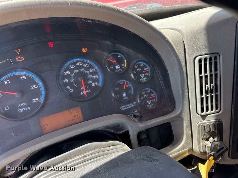 image for item EQ4652 2013 International WorkStar 7600 dump truck