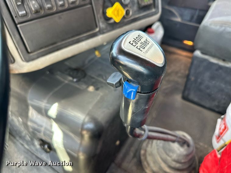 image for item EQ4652 2013 International WorkStar 7600 dump truck