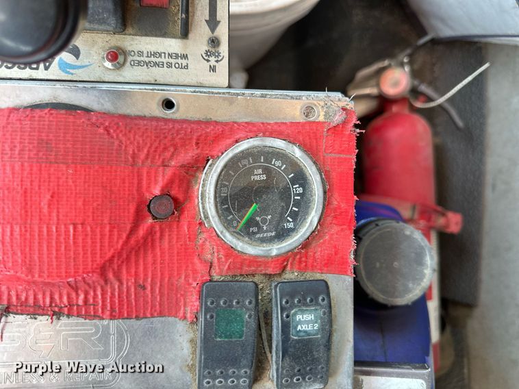 image for item EQ4652 2013 International WorkStar 7600 dump truck