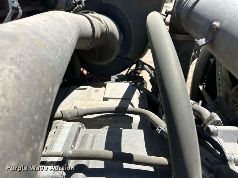 image for item EQ4652 2013 International WorkStar 7600 dump truck