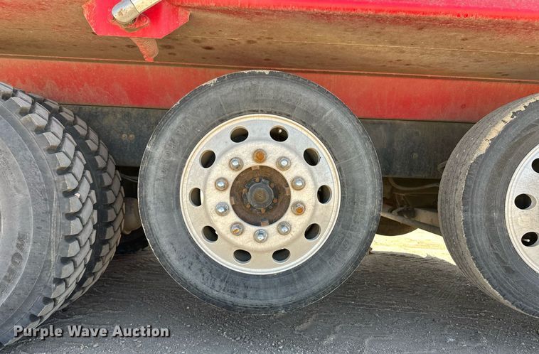 image for item EQ4652 2013 International WorkStar 7600 dump truck