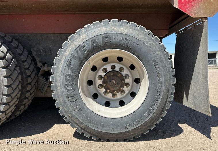 image for item EQ4652 2013 International WorkStar 7600 dump truck