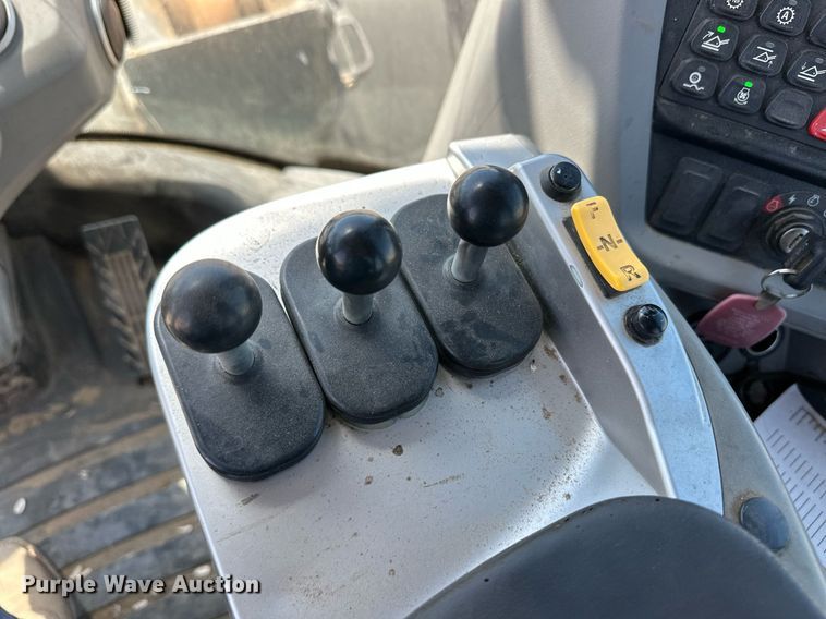 image for item EQ4653 2019 Case 1121G wheel loader