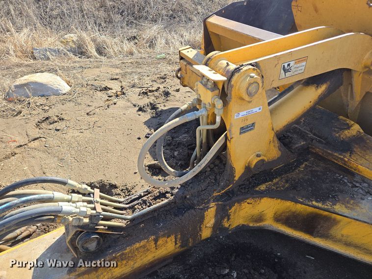 image for item EQ6765 2005 John Deere  1812C  scraper