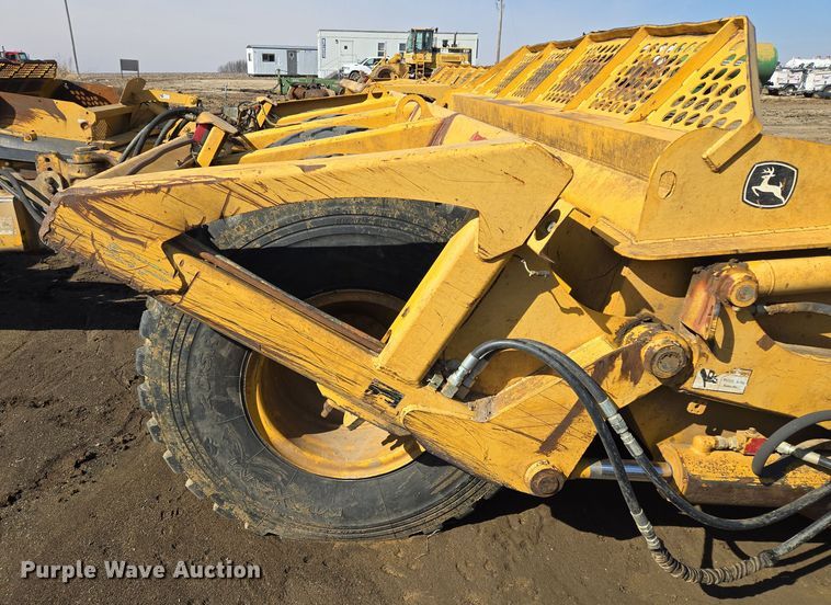 image for item EQ6765 2005 John Deere  1812C  scraper