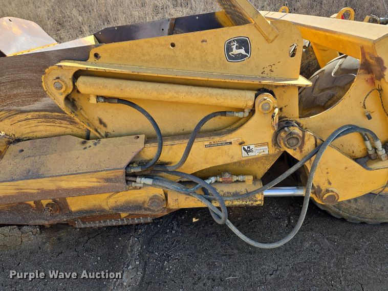 image for item EQ6765 2005 John Deere  1812C  scraper