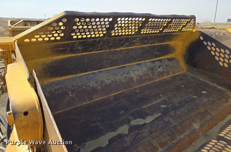 image for item EQ6765 2005 John Deere  1812C  scraper