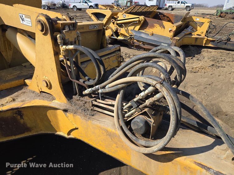 image for item EQ6766 2005 John Deere  1812C  scraper