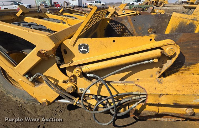 image for item EQ6766 2005 John Deere  1812C  scraper