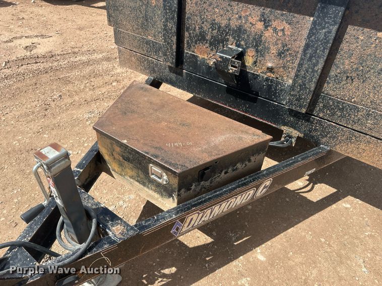 image for item ER5206 2015 Diamond C dump trailer