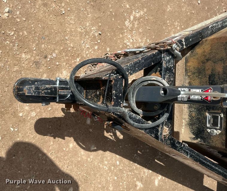 image for item ER5206 2015 Diamond C dump trailer