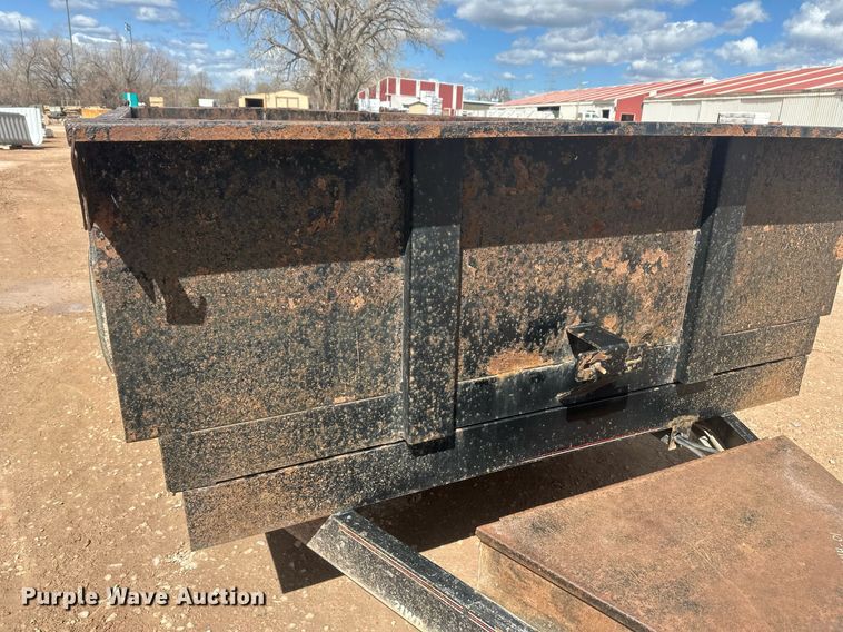 image for item ER5206 2015 Diamond C dump trailer