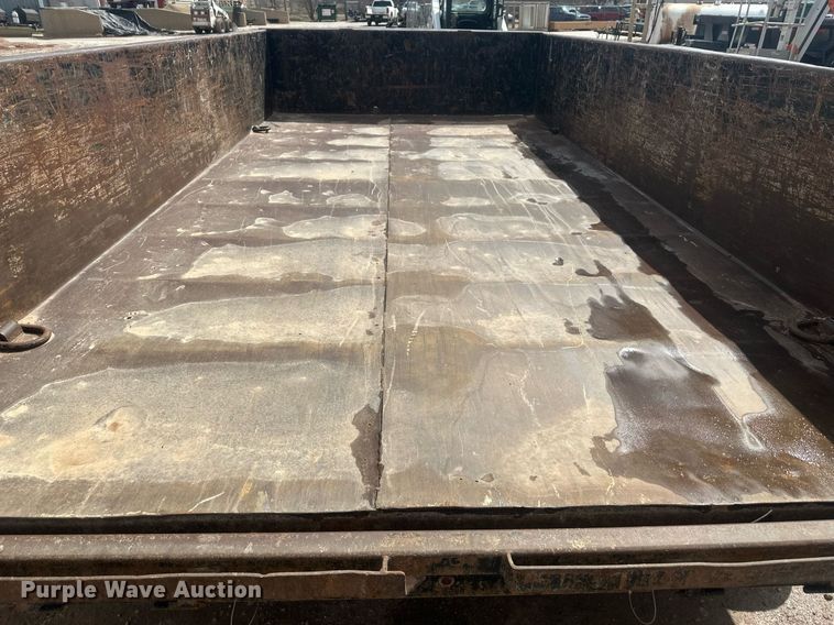 image for item ER5206 2015 Diamond C dump trailer