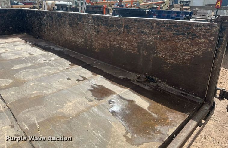 image for item ER5206 2015 Diamond C dump trailer