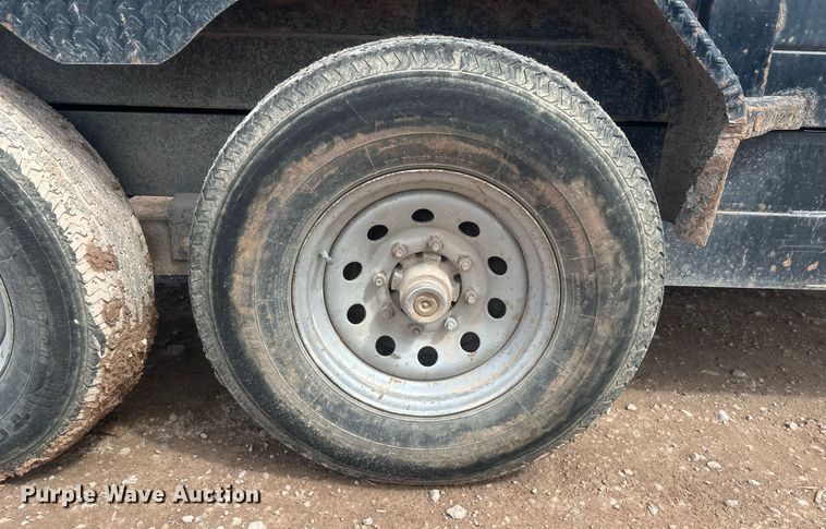 image for item ER5206 2015 Diamond C dump trailer