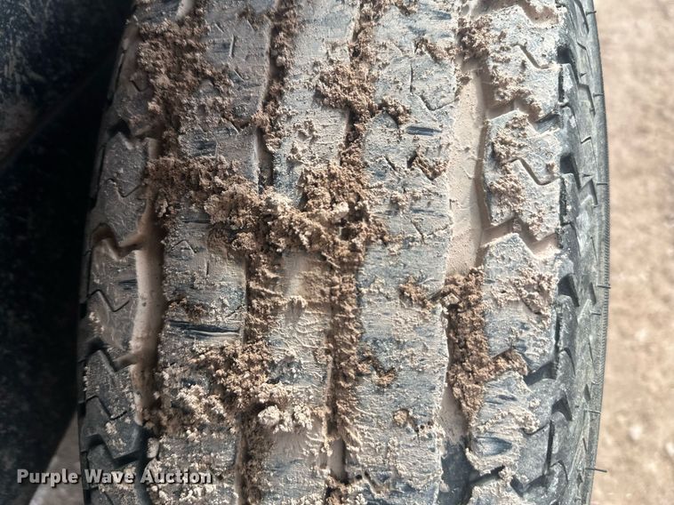 image for item ER5206 2015 Diamond C dump trailer