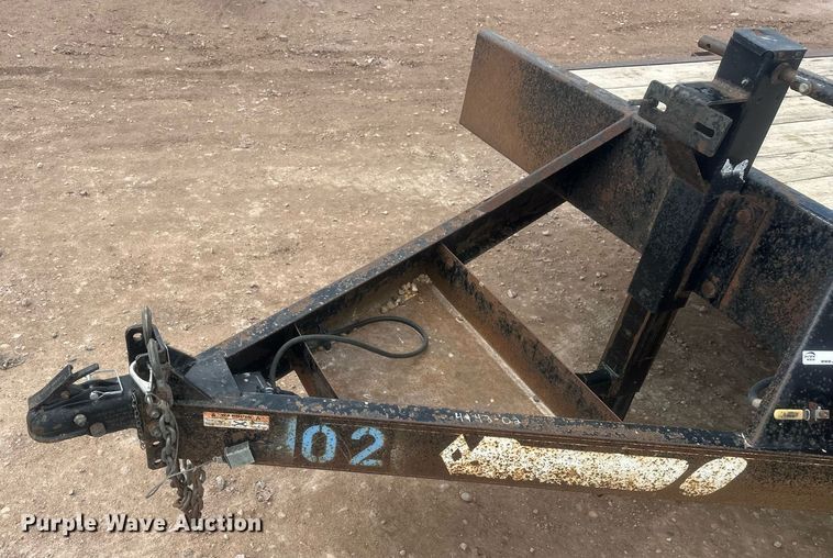 image for item ER5207 2013 Diamond C tilt deck equipment trailer