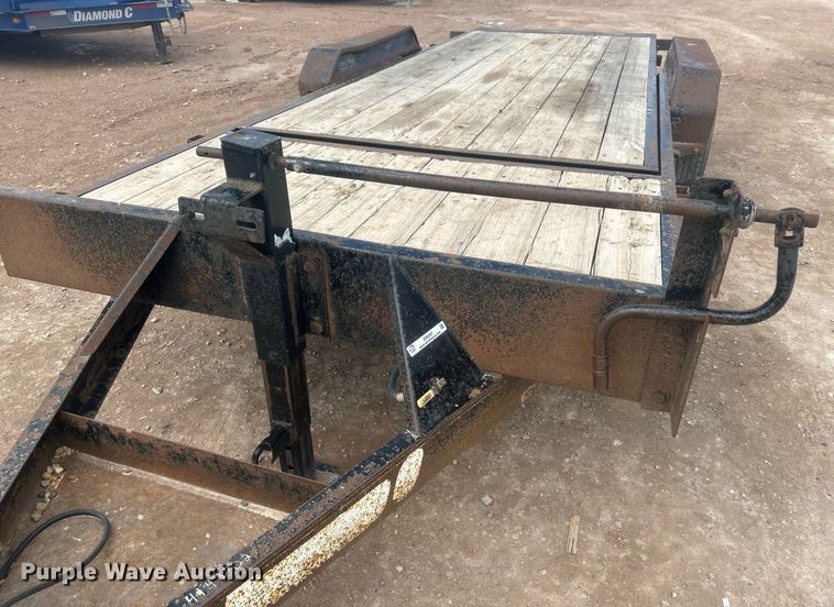 image for item ER5207 2013 Diamond C tilt deck equipment trailer