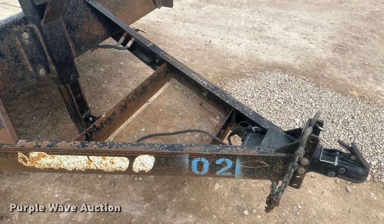 image for item ER5207 2013 Diamond C tilt deck equipment trailer