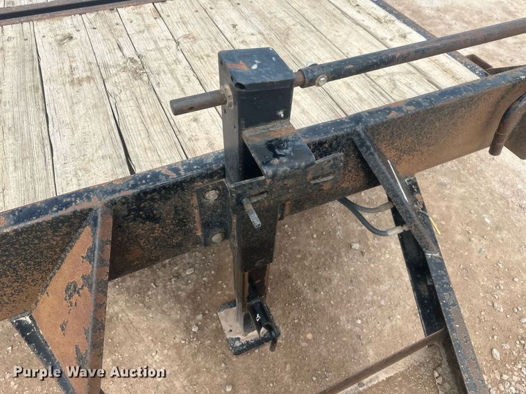 image for item ER5207 2013 Diamond C tilt deck equipment trailer