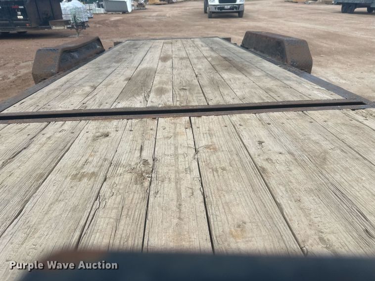 image for item ER5207 2013 Diamond C tilt deck equipment trailer