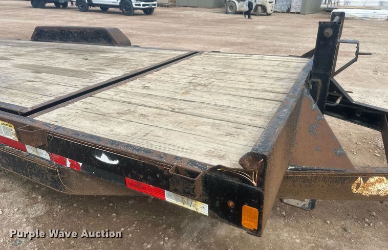 image for item ER5207 2013 Diamond C tilt deck equipment trailer