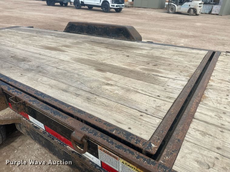 image for item ER5207 2013 Diamond C tilt deck equipment trailer