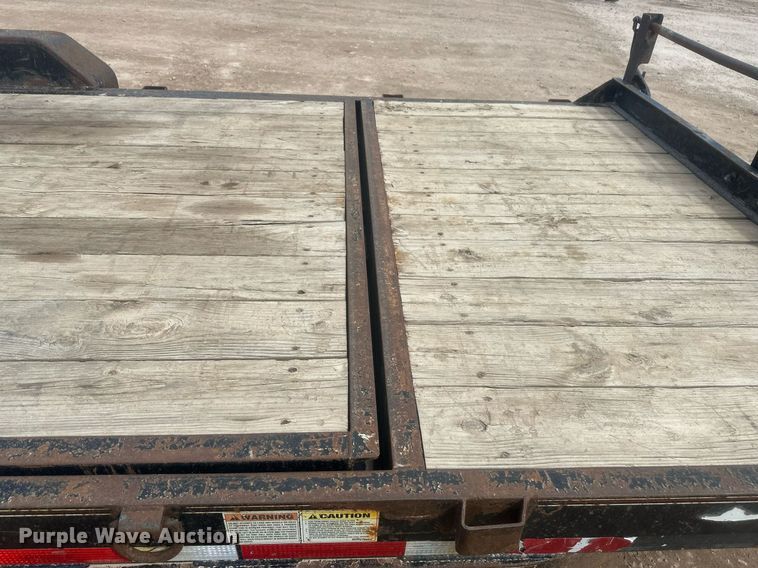 image for item ER5207 2013 Diamond C tilt deck equipment trailer