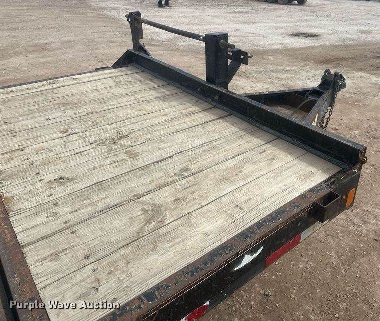 image for item ER5207 2013 Diamond C tilt deck equipment trailer