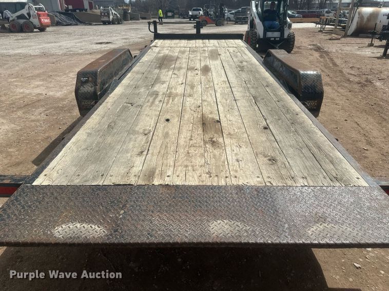 image for item ER5207 2013 Diamond C tilt deck equipment trailer