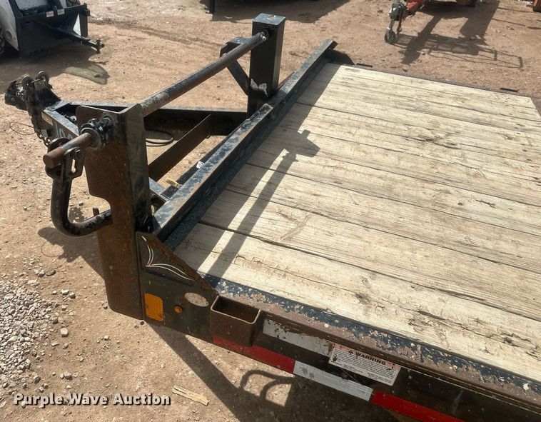 image for item ER5207 2013 Diamond C tilt deck equipment trailer