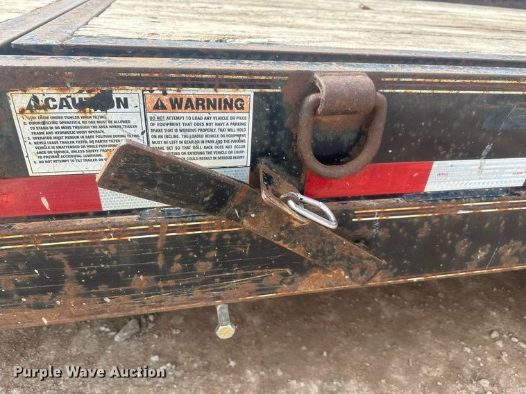 image for item ER5207 2013 Diamond C tilt deck equipment trailer