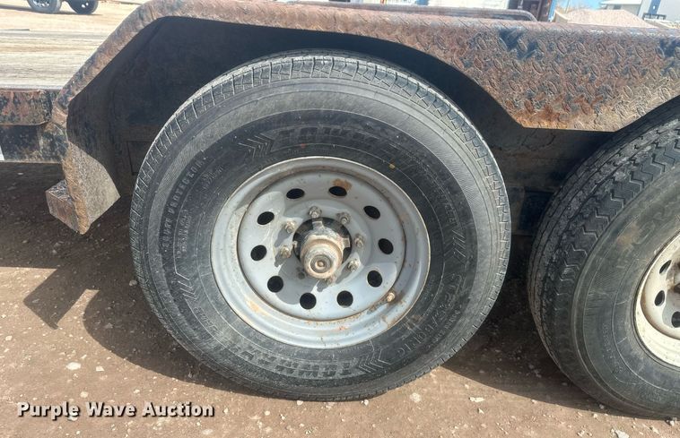 image for item ER5207 2013 Diamond C tilt deck equipment trailer