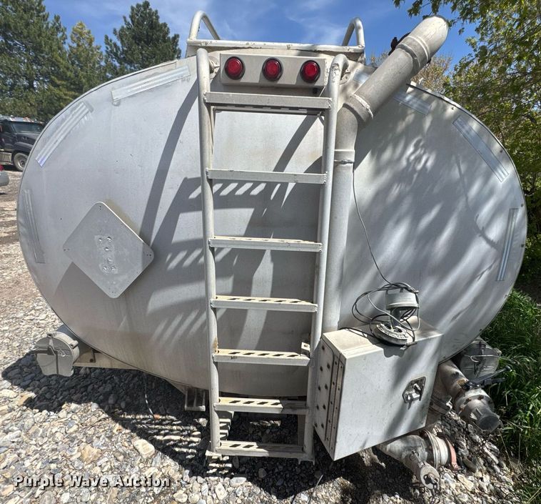 image for item FB9361 Beall tank truck bed