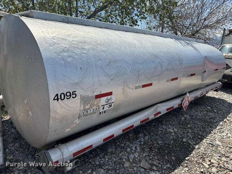 image for item FB9361 Beall tank truck bed