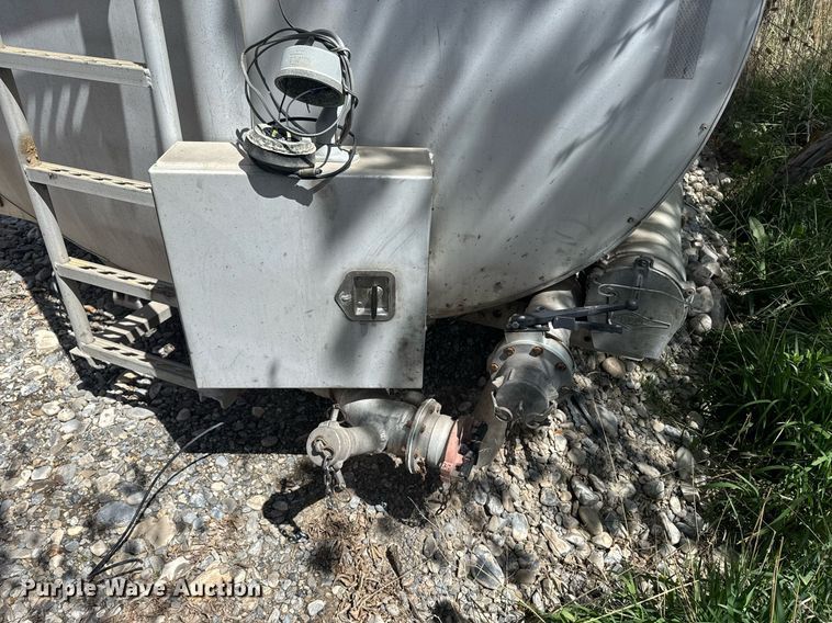 image for item FB9361 Beall tank truck bed