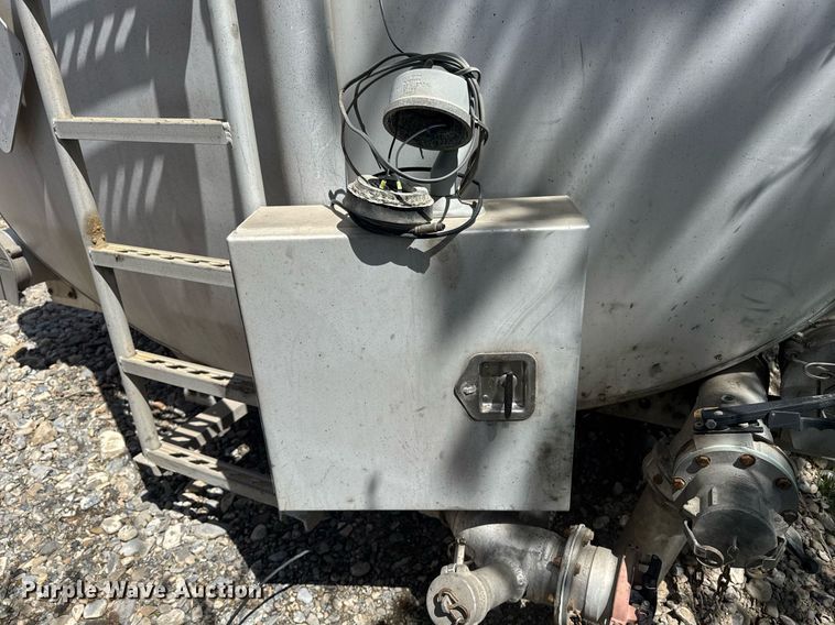 image for item FB9361 Beall tank truck bed