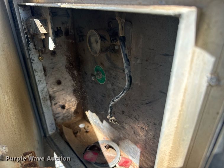 image for item FB9361 Beall tank truck bed