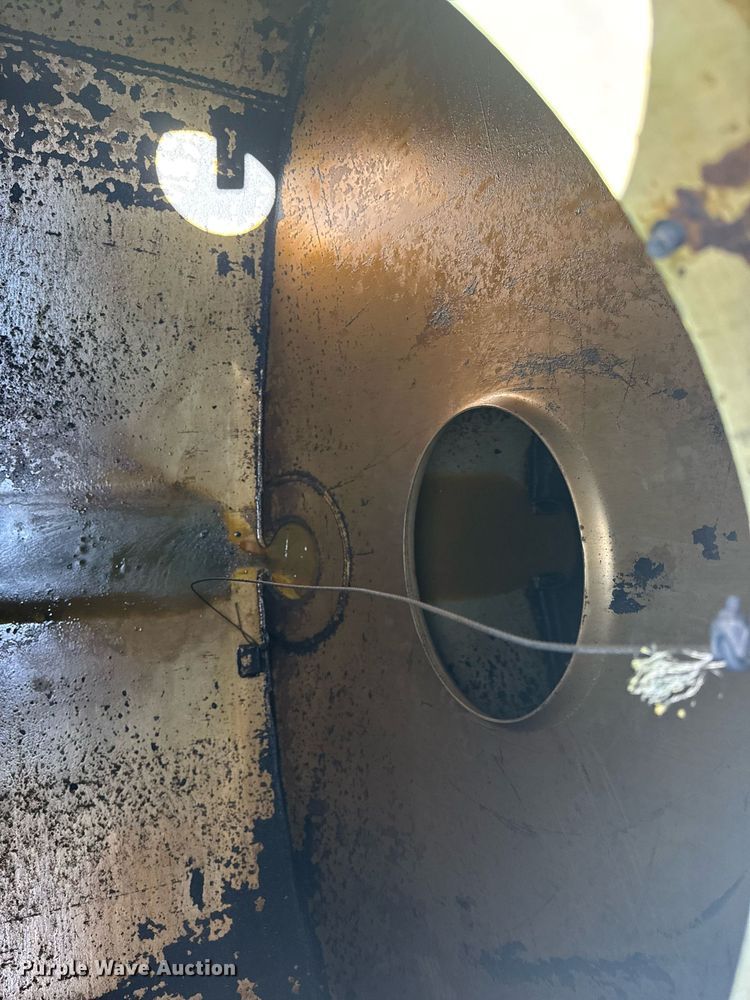 image for item FB9361 Beall tank truck bed