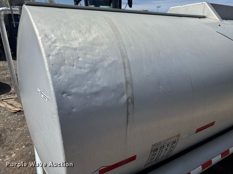 image for item FB9362 Beall tank truck bed